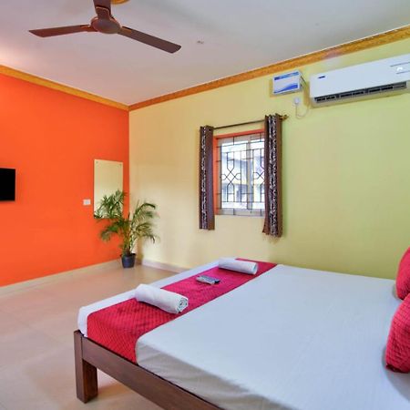 Hotel Savita Calangute Bagian luar foto